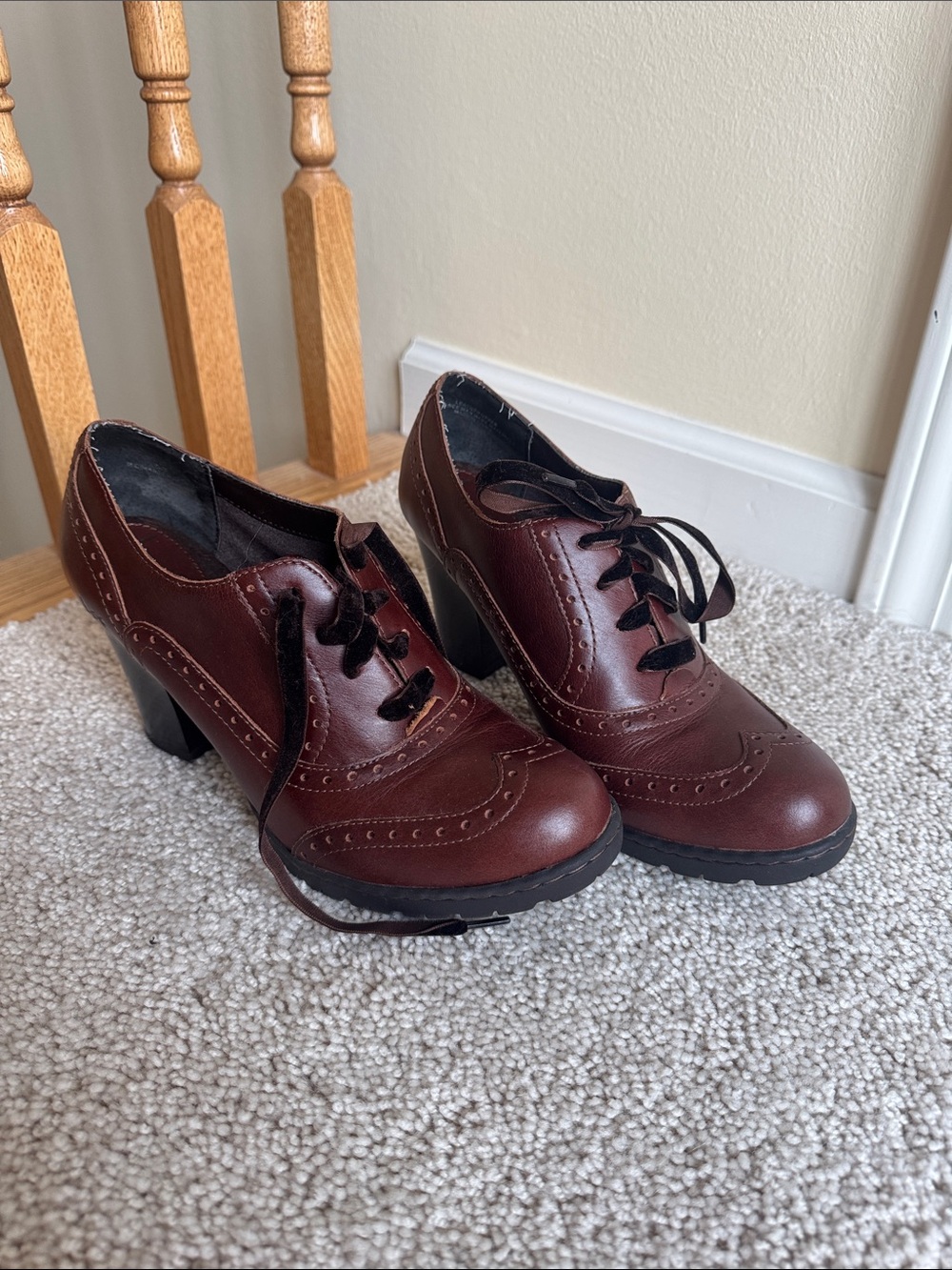 b.o.c. Rich Leather Oxford Heel Booties